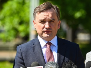 Jak poradziłby sobie PiS bez Solidarnej Polski? Zobacz najnowszy sondaż
