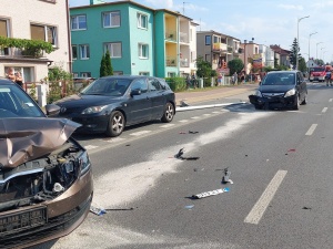 Międzyzdroje. Kierowca ciężarówki taranował samochody i przebił ogrodzenie 