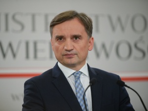 Spór Warszawa-Bruksela ws. KPO. Ziobro: Zastanawiam się, jak się musi czuć prezydent