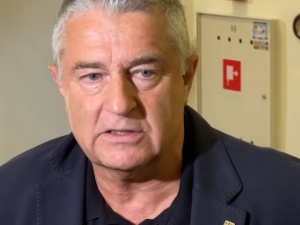Frasyniuk: „Powiedziałem za mało. Pewnie dlatego powstał ten rasistowski pomnik na granicy”