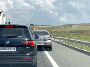 Rosjanie w panice uciekają z Krymu? Potężne korki na drogach wyjazdowych [WIDEO] 