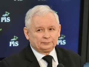 Zaskakująca sytuacja. Ksiądz zwrócił się w trakcie ślubu do obecnego Jarosława Kaczyńskiego 