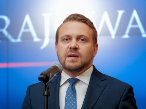 Ozdoba: Premier podjął błędną i emocjonalną decyzję