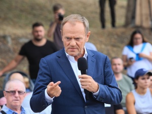 Co to za język? Tusk o oczyszczaniu Polski z brudu