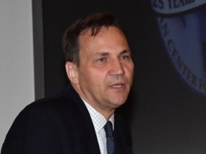 Koniec z wizami dla Rosjan? Radosław Sikorski się nie zgadza