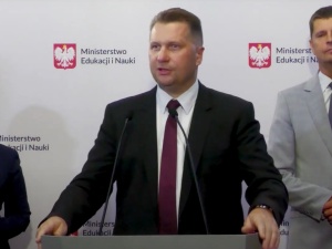 „Zasłużonego człowieka potraktowaliście gorzej niż władze PRL”. Minister Czarnek wbija w ziemię redaktora TVN24 [WIDEO]