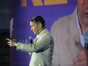 „Czysta propaganda, bajki dla naiwnych”. Sikorski mówi o „szczuciu” na Niemcy i dodaje, że reparacji nie będzie