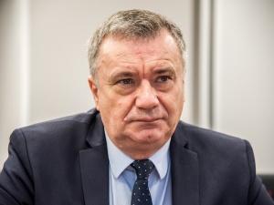 [Tylko u nas] Dr K. Kawęcki: Rząd nie raz zapowiadał nieugięte stanowisko wobec KE, potem po cichu ustępował pola. Zobaczymy