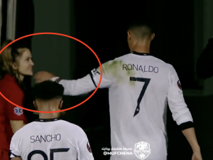 Szokujące zachowanie Cristiano Ronaldo. Kobieta poprosiła go o zdjęcie. Oto, co zrobił [WIDEO] 
