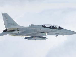 Generał lotnictwa do malkontentów zakupu koreańskich FA-50: Czołgi ma niszczyć F-35?