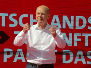 Politico o propozycji Scholza zniesienia weta w UE: Wezwania do jednomyślności dzielą Europę