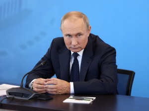 Przemówienie Putina było wielokrotnie nagrywane. Cierpiał na ataki kaszlu i bóle w klatce piersiowej