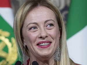 Wybory we Włoszech. B. senator PO: Gdy gazwyby, tefałeny i onety zasypią was info, że Giorgia Meloni to faszyzm, nie wierzcie