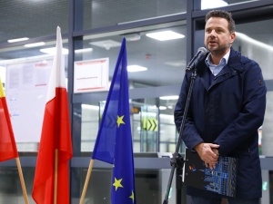 Rozumiecie coś z tego? Trzaskowski usiłuje bronić Sikorskiego [WIDEO]