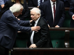 Niepokój z powodu stanu zdrowia Jarosława Kaczyńskiego. Prezes PiS trafi na stół operacyjny?