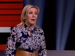 Zacharowa w kuriozalnych słowach komentuje wysadzenie Mostu Krymskiego. Mówi również o Sikorskim