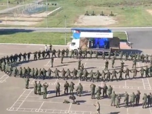 W ten sposób władze Rosji chcą umilić czas zmobilizowanym? Do sieci trafiły nagrania [WIDEO]