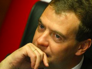 Miedwiediew nie przestaje straszyć. Mówi o „zniszczeniu terrorystów”
