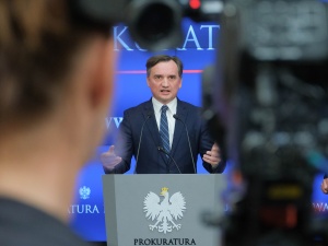Podjąłem decyzję i wydaję polecenie. Jest reakcja ministra sprawiedliwości ws. rodziny z Poznania 