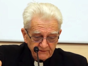 Zaskakujące wyznanie ks. Bonieckiego. „Znikła wiara w niebo i w zbawienie”