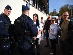 „Jak u Barei”. Edyta Odyjas komentuje konfrontację z policją podczas happeningu „S”