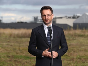 Polski rząd zgodził się na zapisy, które pozwalają Brukseli blokować wypłatę pieniędzy? Jest odpowiedź ministra Budy