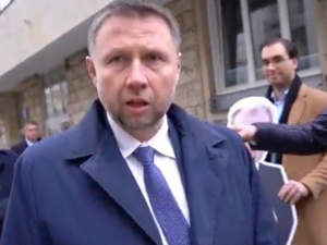 Chcieli przekazać reklamówki Biedronki. Nerwowa reakcja polityków PO [WIDEO]
