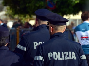 Atak nożownika koło Mediolanu. Jedna osoba nie żyje. Wśród rannych piłkarz Serie A
