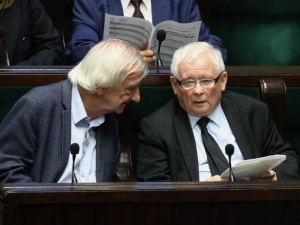 Koalicja Obywatelska minimalnie zbliża się do PiS. Zobacz najnowszy sondaż