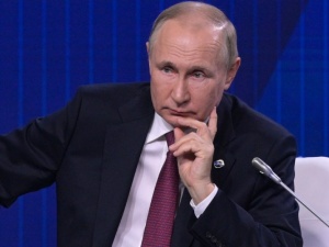 Zły stan zdrowia Putina? Internauci zwracają uwagę na dłonie prezydenta Rosji