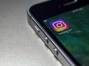 Instagram ma poważną awarię. Blokuje konta użytkownikom