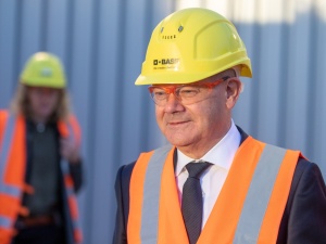 Ekspert: „Wizyta Scholza w Chinach zła dla jedności Zachodu. Pekin najwyraźniej popiera Rosję”