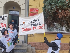 „S” podpisała porozumienie płacowe ze starostą żarskim
