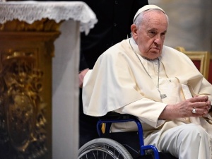 Tak jak w czasie podróży św. Jana Pawła II. Problemy ze zdrowiem papieża Franciszka