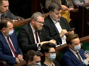 Do Konfederacji dołączy nowy poseł? Nieoficjalne informacje