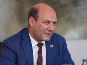Szynkowski vel Sęk odbył rozmowę z Jourovą. Teraz zabiera głos