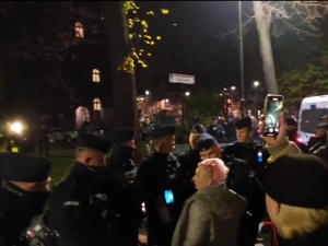 Kazałeś lądować bratu!. Tak uliczna opozycja świętowała Święto Niepodległości? [WIDEO]