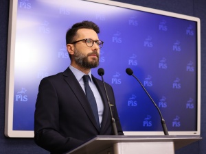 Radosław Fogiel zaskoczył. „Rezygnuję z funkcji rzecznika PiS”