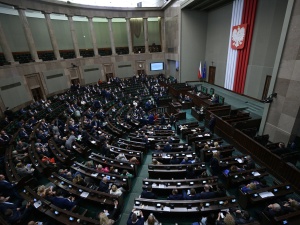 [najnowszy sondaż] Zjednoczona Prawica z dużym wzrostem! Spadki PO, Polski 2050, Lewicy