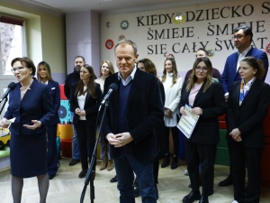 Tusk zadedykował piosenkę talibom znad Wisły. Padły wulgarne słowa 