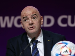 Gianni Infantino wie, co znaczy dyskryminacja, bo… był rudy. Szef FIFA broni Kataru i atakuje Europejczyków