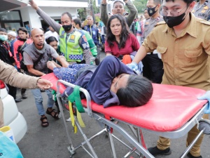 Trzęsienie ziemi w Indonezji. Doniesienia o ofiarach