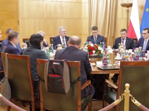 „S”: Premier po ubiegłotygodniowym spotkaniu zrozumiał chyba, że nie da się wszystkiego tłumaczyć wojną, recesją i kryzysem
