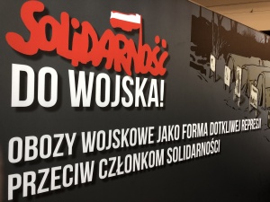 Wernisaż wystawy “Solidarność do wojska! Obozy wojskowe jako forma dotkliwej represji przeciw członkom Solidarności” 