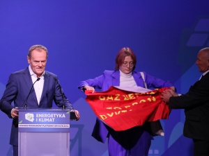 Była działaczka PO o aktywistce, która wtargnęła na scenę podczas przemowy Tuska: To teatr