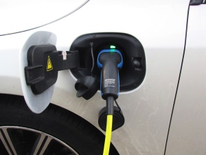Nowy rząd Szwecji zniósł dotacje dla samochodów elektrycznych