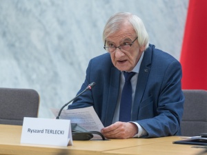 Napięcia w Zjednoczonej Prawicy. Terlecki: „Solidarna Polska dostarcza pretekstów KE”