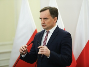 Ziobro: „Warto się dowiedzieć, jakimi kryteriami kierował się Tusk, nabijając kabzę Putinowi”
