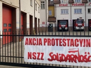 MSWiA negocjuje ze strażakami