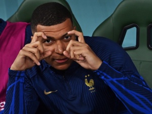Mbappe wysłał SMS-a do reprezentanta Polski. „Szykuje się na nas”
